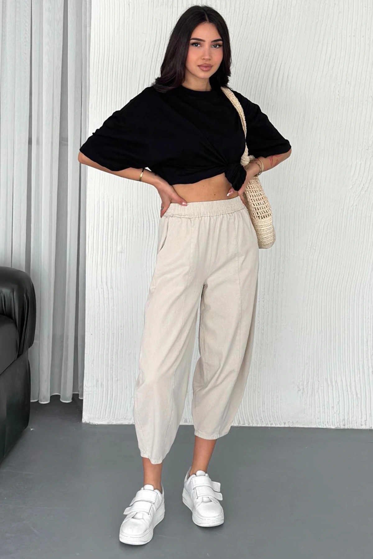 Kadın Pamuklu Bel Lastikli Dikiş Detaylı Bej Gabardin Kumaş Pantolon