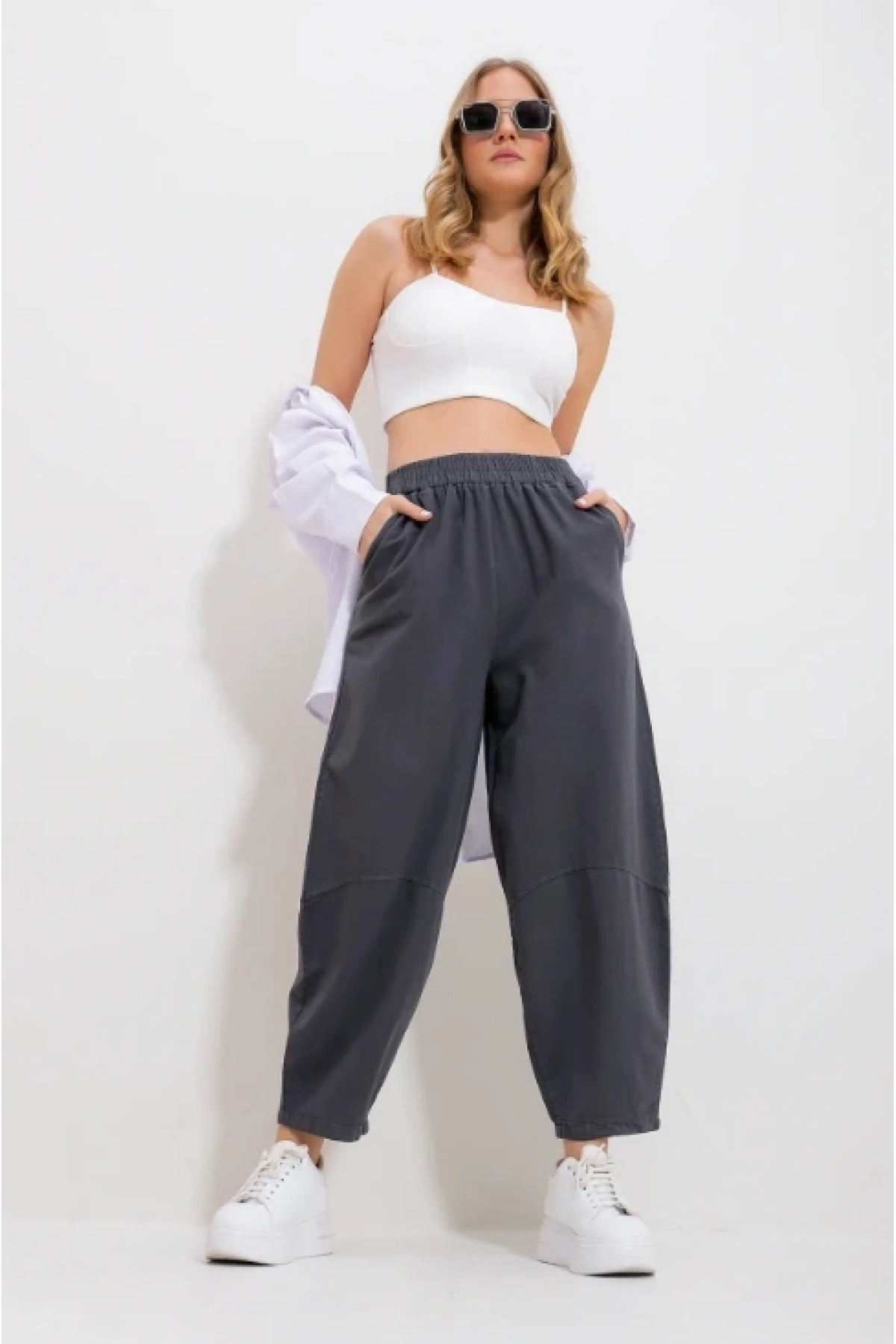 Kadın Füme Gabardin Şalvar Pantolon – Lastikli Bel, Cepli, Rahat Kesim