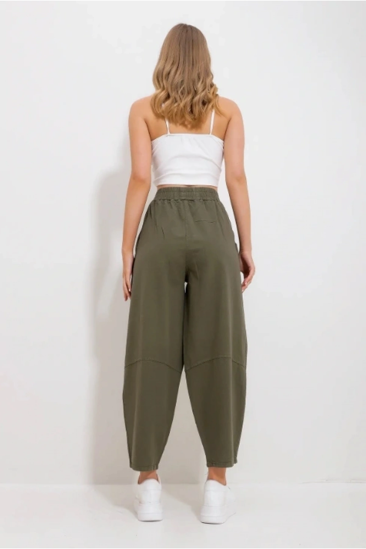 Kadın Haki Gabardin Şalvar Pantolon – Lastikli Bel, Cepli, Rahat Kesim