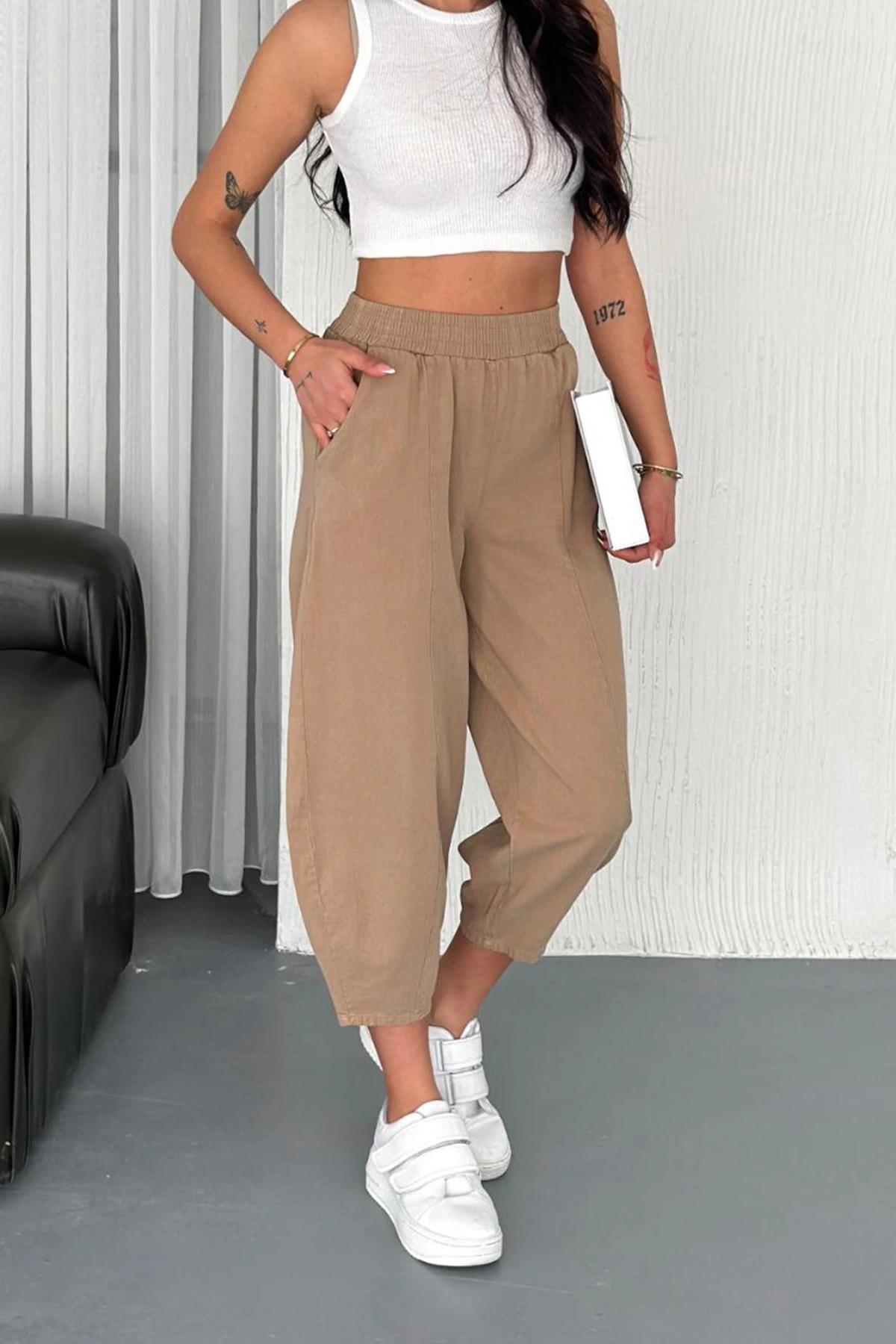 Kadın Pamuklu Bel Lastikli Dikiş Detaylı Camel Gabardin Kumaş Pantolon