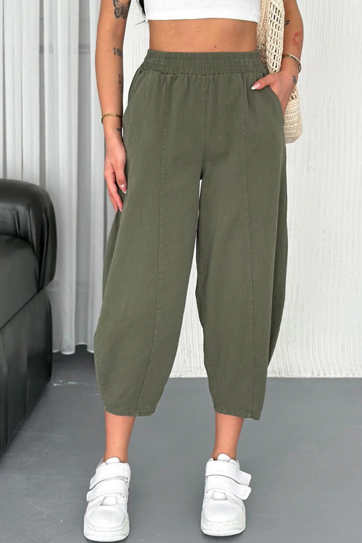 Kadın Pamuklu Bel Lastikli Dikiş Detaylı Haki Gabardin Kumaş Pantolon