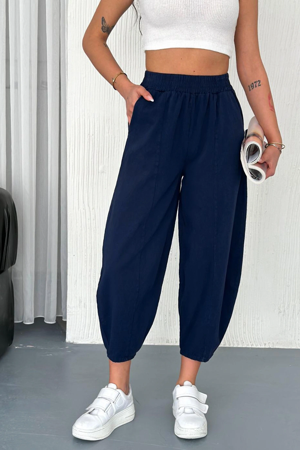 Kadın Pamuklu Bel Lastikli Dikiş Detaylı Lacivert Gabardin Kumaş Pantolon