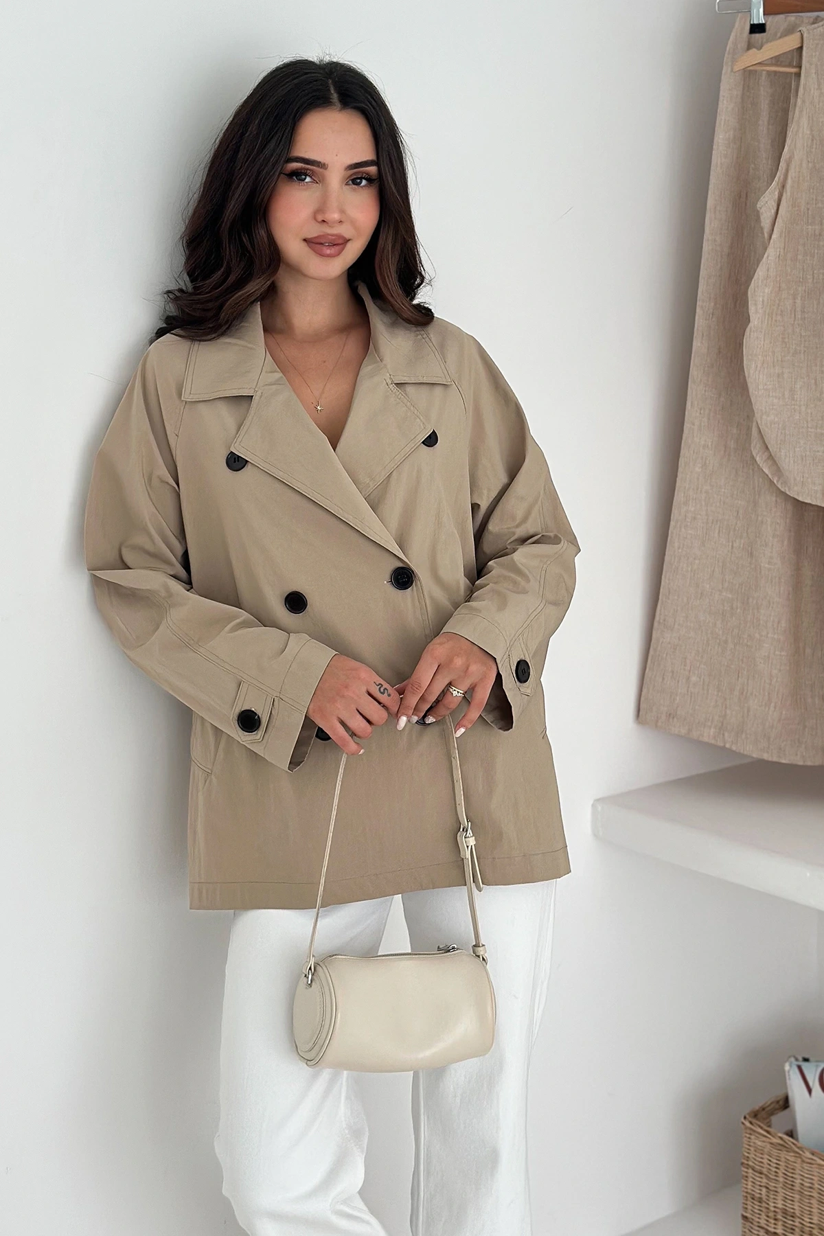 Kısa Trençkot Düğmeli Taş