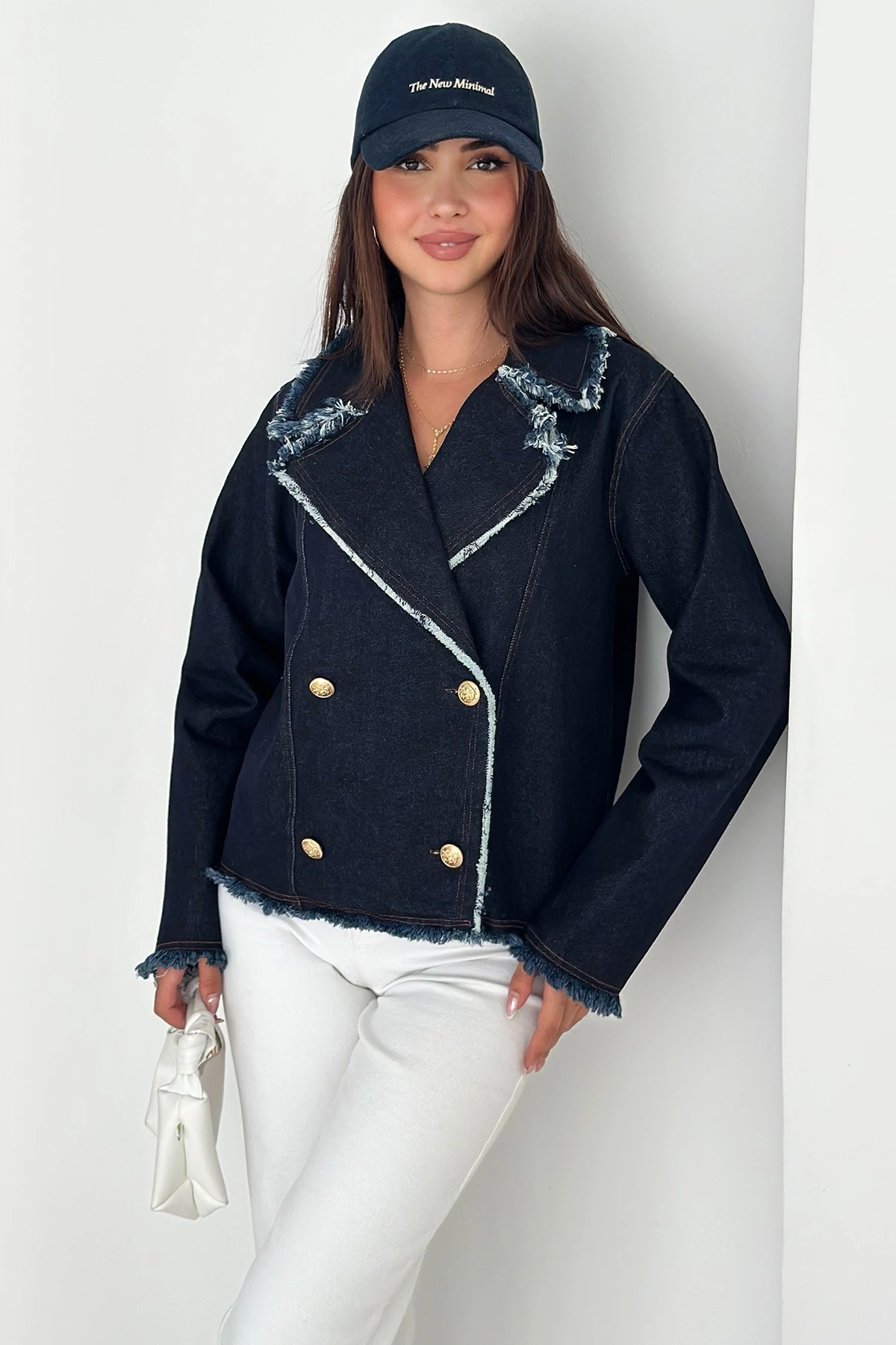 Püskül Detaylı Düğmeli Kısa Kot Ceket