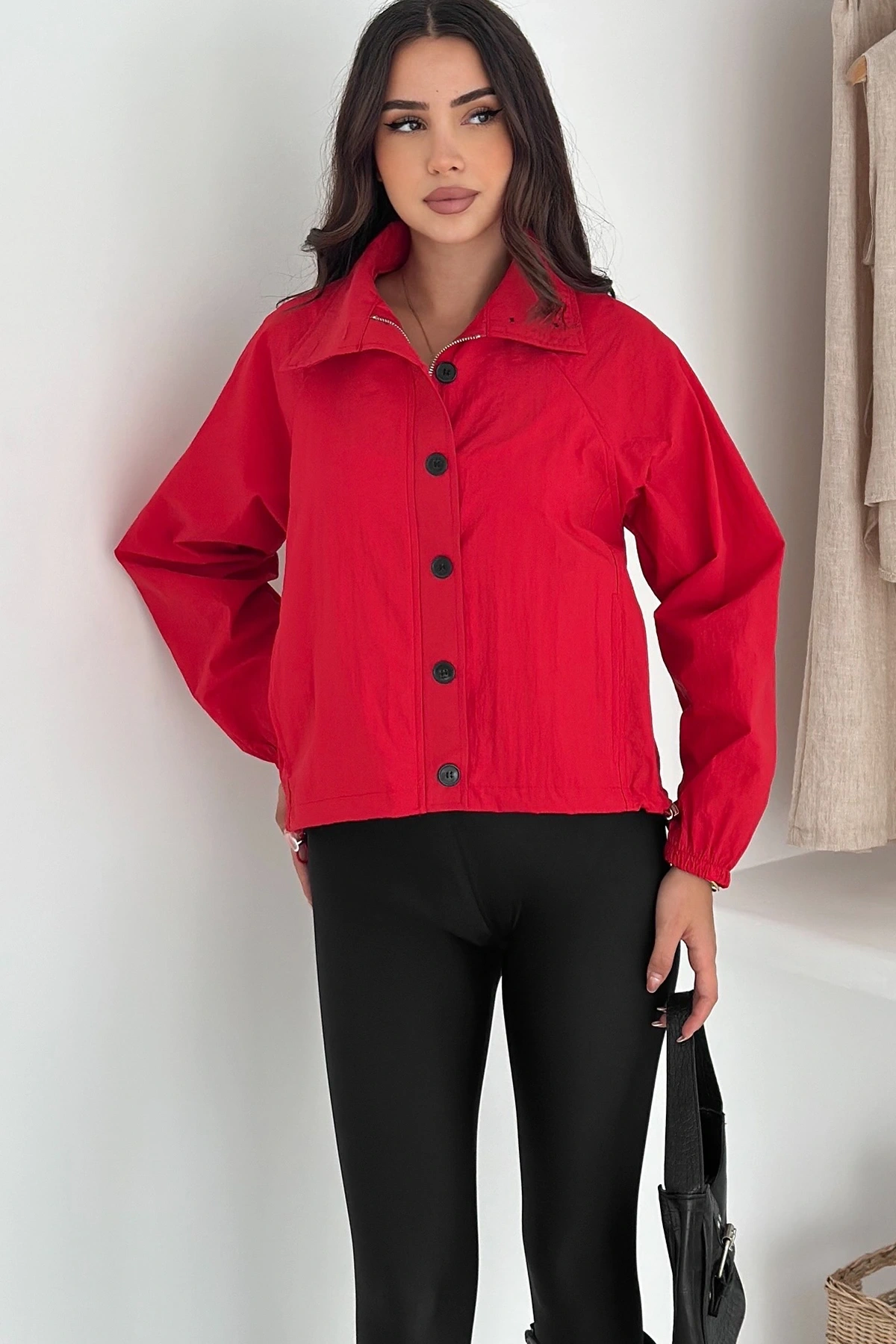 Stoperli Düğmeli Kırmızı Ceket