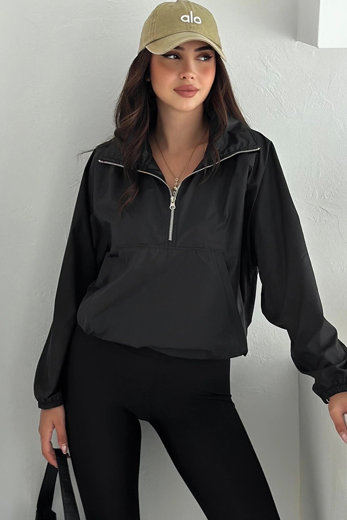 Yarım Fermuarlı Stoperli Siyah Yağmurluk