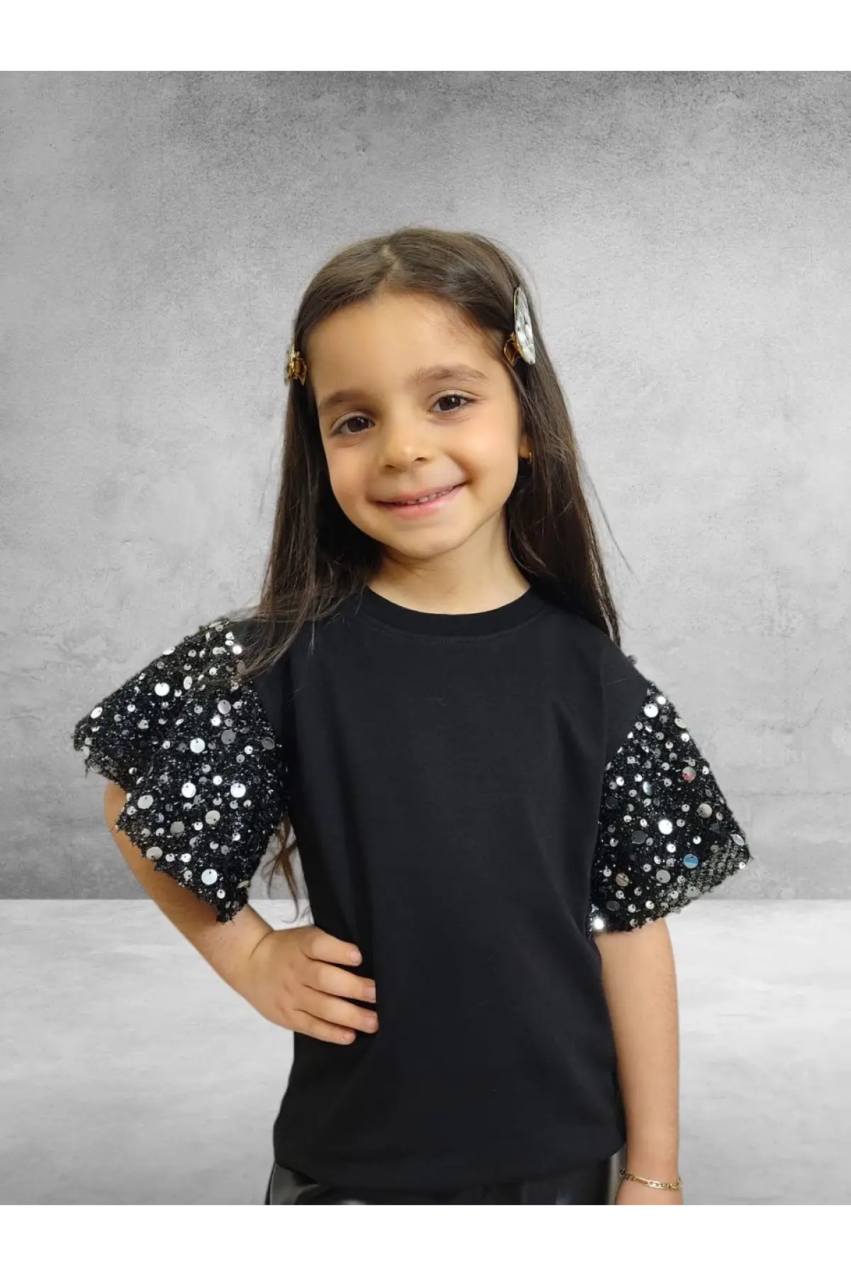 Kız Çocuk Pullu Siyah Bluz