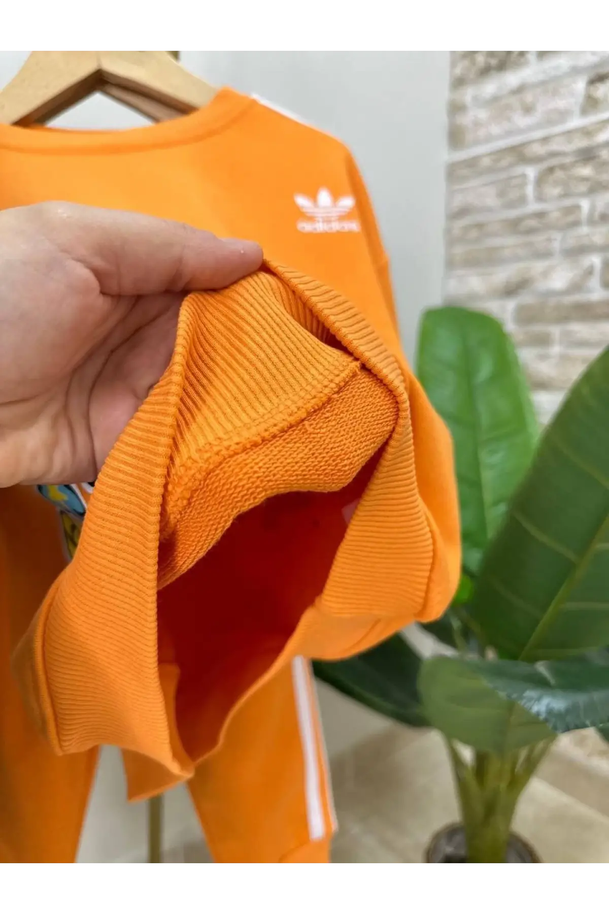 Kız Çocuk Hello Kity Baskılı Turuncu Alt-Üst Takım