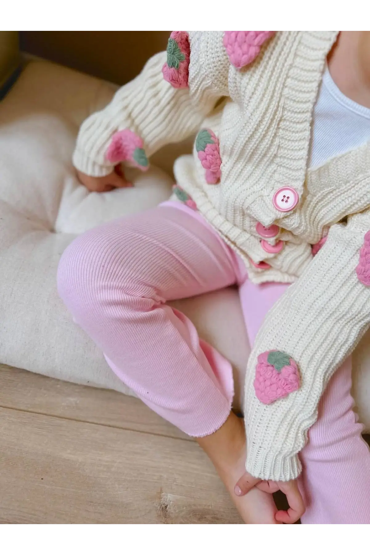 Kız Çocuk Çilek Detay Triko Takım