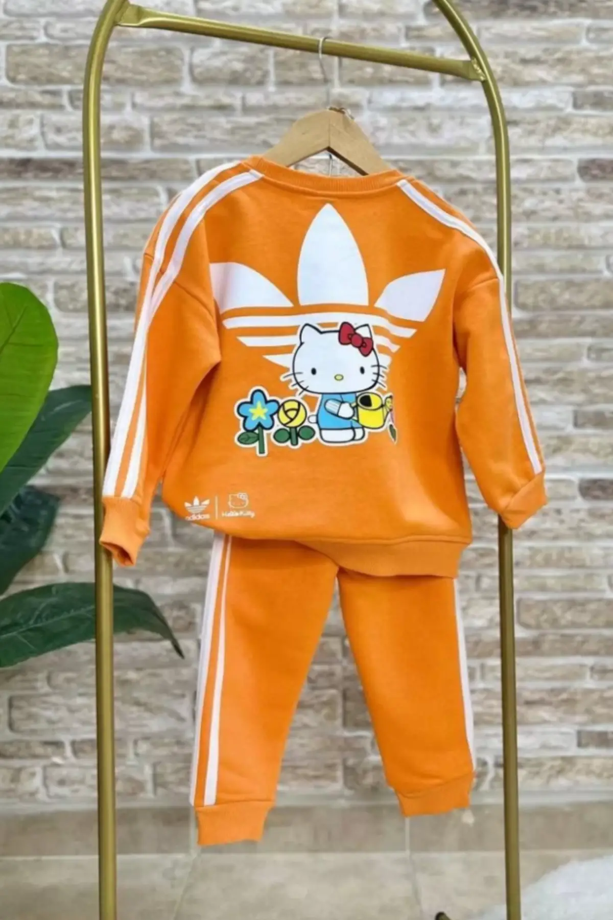 Kız Çocuk Hello Kity Baskılı Turuncu Alt-Üst Takım