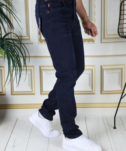 Erkek Koyu Mavi Renk Regular Fit Rahat Kesim Esnek Likralı Denim Jeans Şık Kot Pantolon