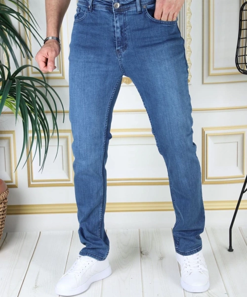 Erkek Açık Mavi Renk Regular Fit Rahat Kesim Esnek Likralı Denim Jeans Şık Kot Pantolon