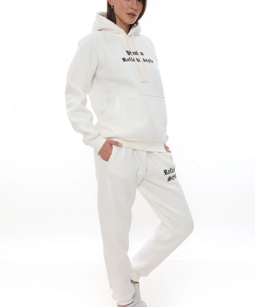 Beyaz Şık Polarlı Kadın Eşofman Takımı Paça Lastikli Cepli Kapüşonlu Nakış Detaylı Compact Takım