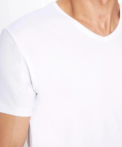 Erkek Beyaz Likralı Şık Pamuklu Yumuşak Dokulu Slim Fit Dar Kesim V Yaka Basic Tişört