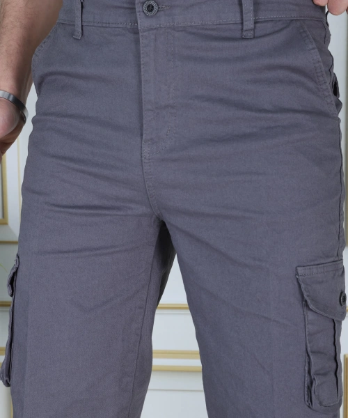 Gri Erkek Regular Fit Rahat Kesim Kapri Likralı Gabardin Diz Altı Kargo Cepli Bermuda Kapri