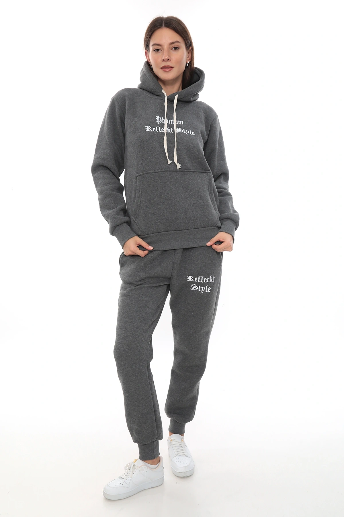 Koyu Gri Polarlı Şık Kadın Eşofman Takımı Paça Lastikli Cepli Kapüşonlu Nakış Detaylı Compact Takım