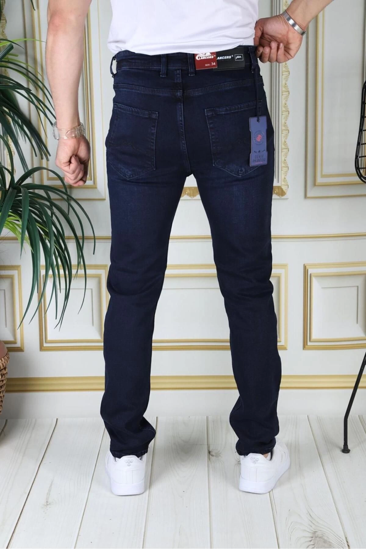 Erkek Koyu Mavi Renk Regular Fit Rahat Kesim Esnek Likralı Denim Jeans Şık Kot Pantolon