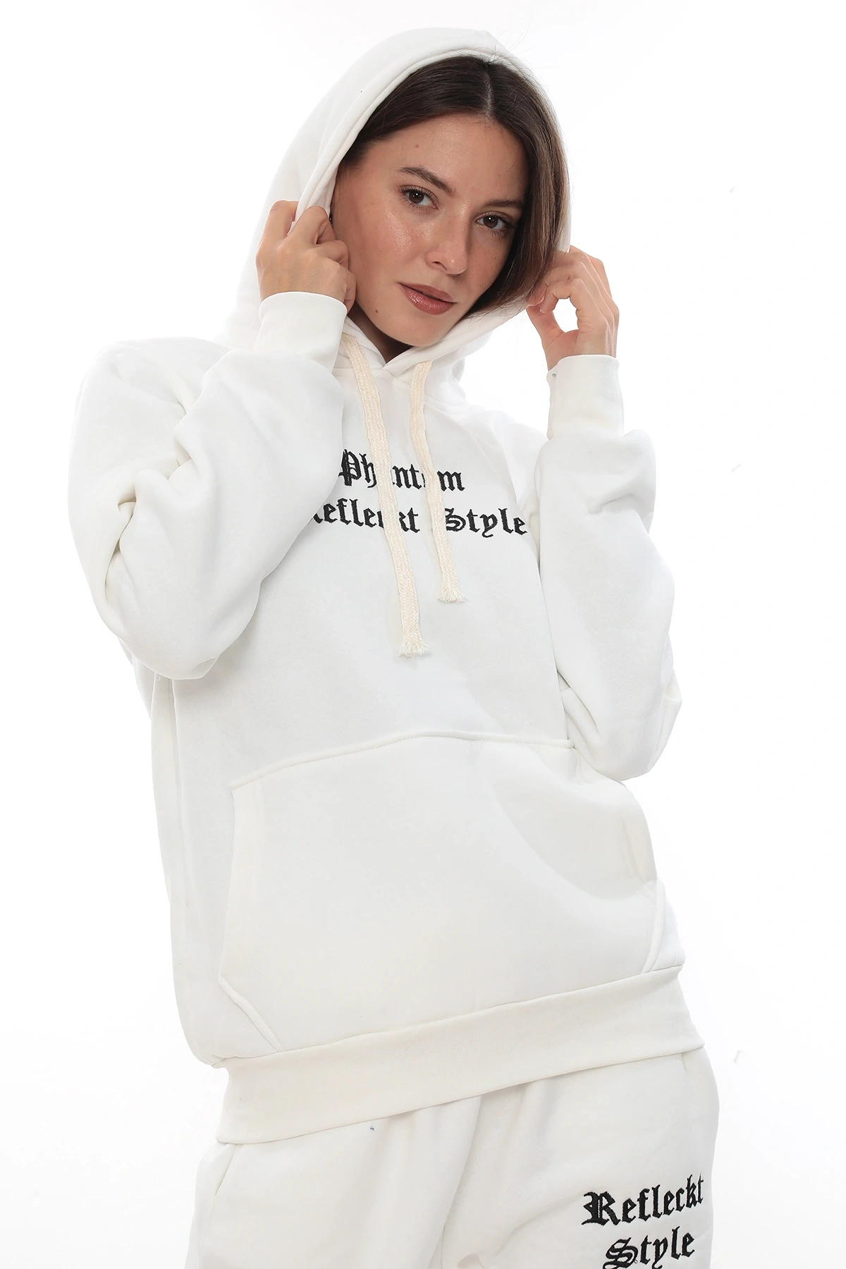 Beyaz Şık Polarlı Kadın Eşofman Takımı Paça Lastikli Cepli Kapüşonlu Nakış Detaylı Compact Takım