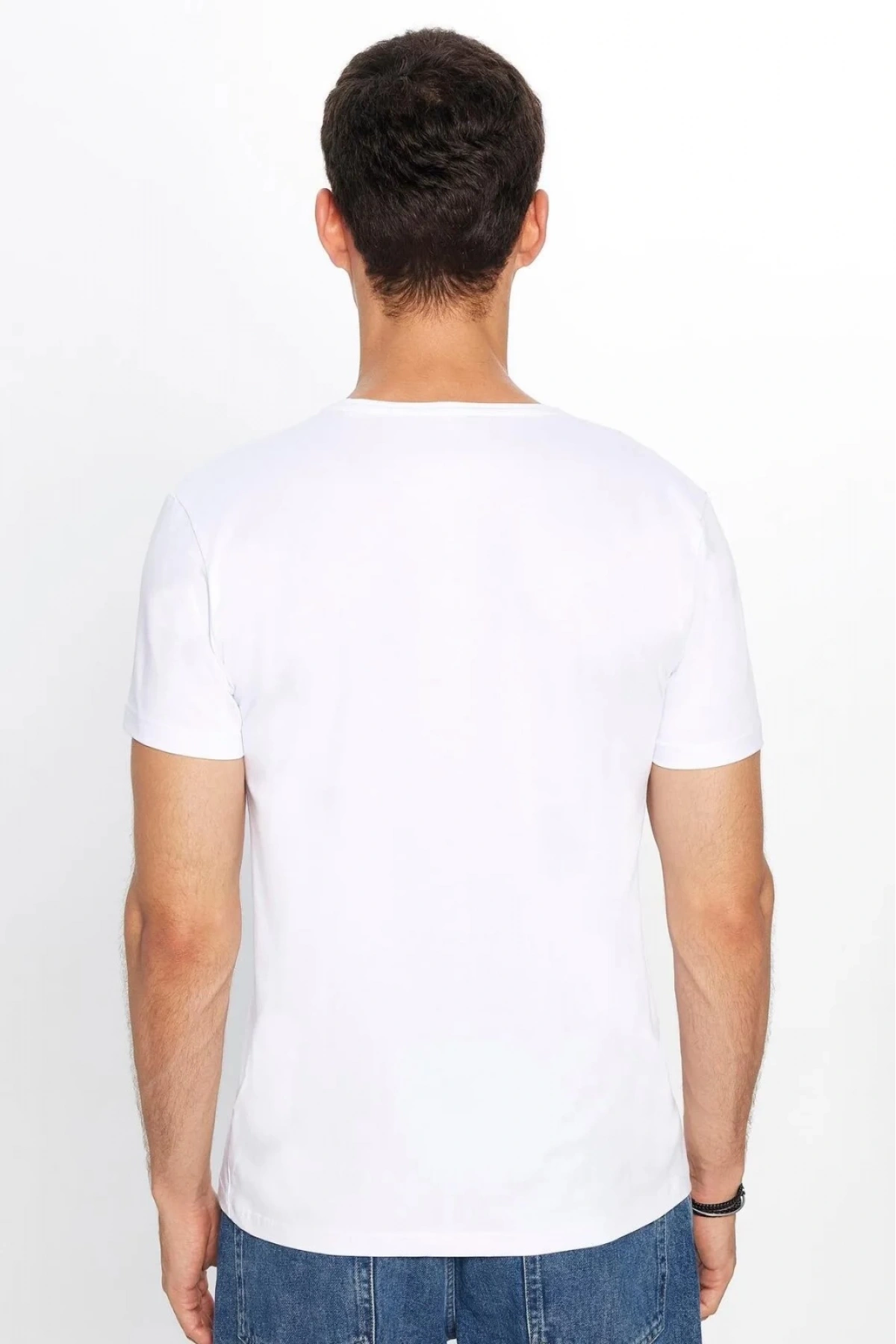 Erkek Beyaz Likralı Şık Pamuklu Yumuşak Dokulu Slim Fit Dar Kesim V Yaka Basic Tişört