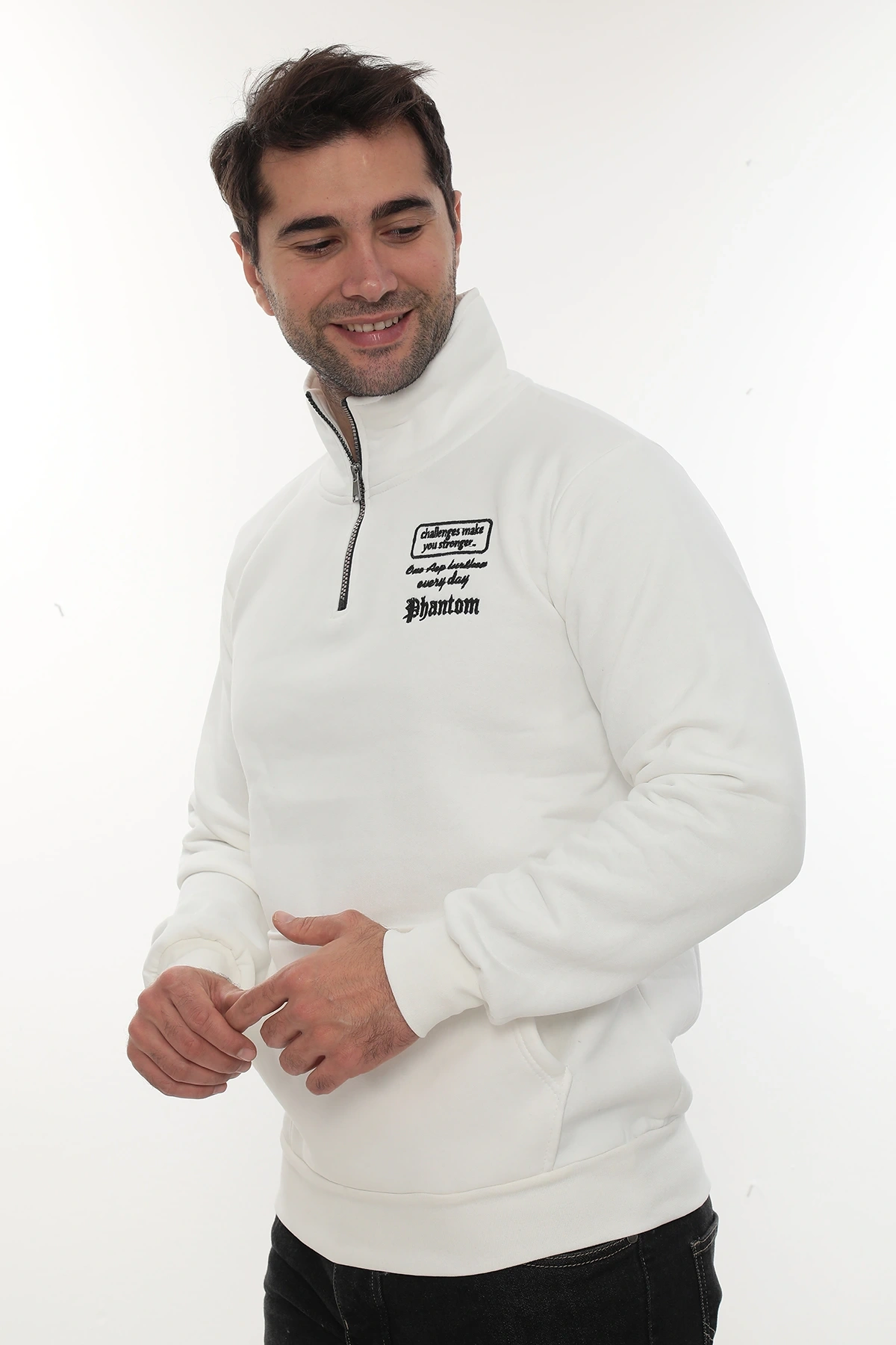 Erkek Beyaz Standart Fit Normal Kesim Içi Polarlı Yarım Fermuarlı Dik Bato Yaka Pamuklu Sweatshirt