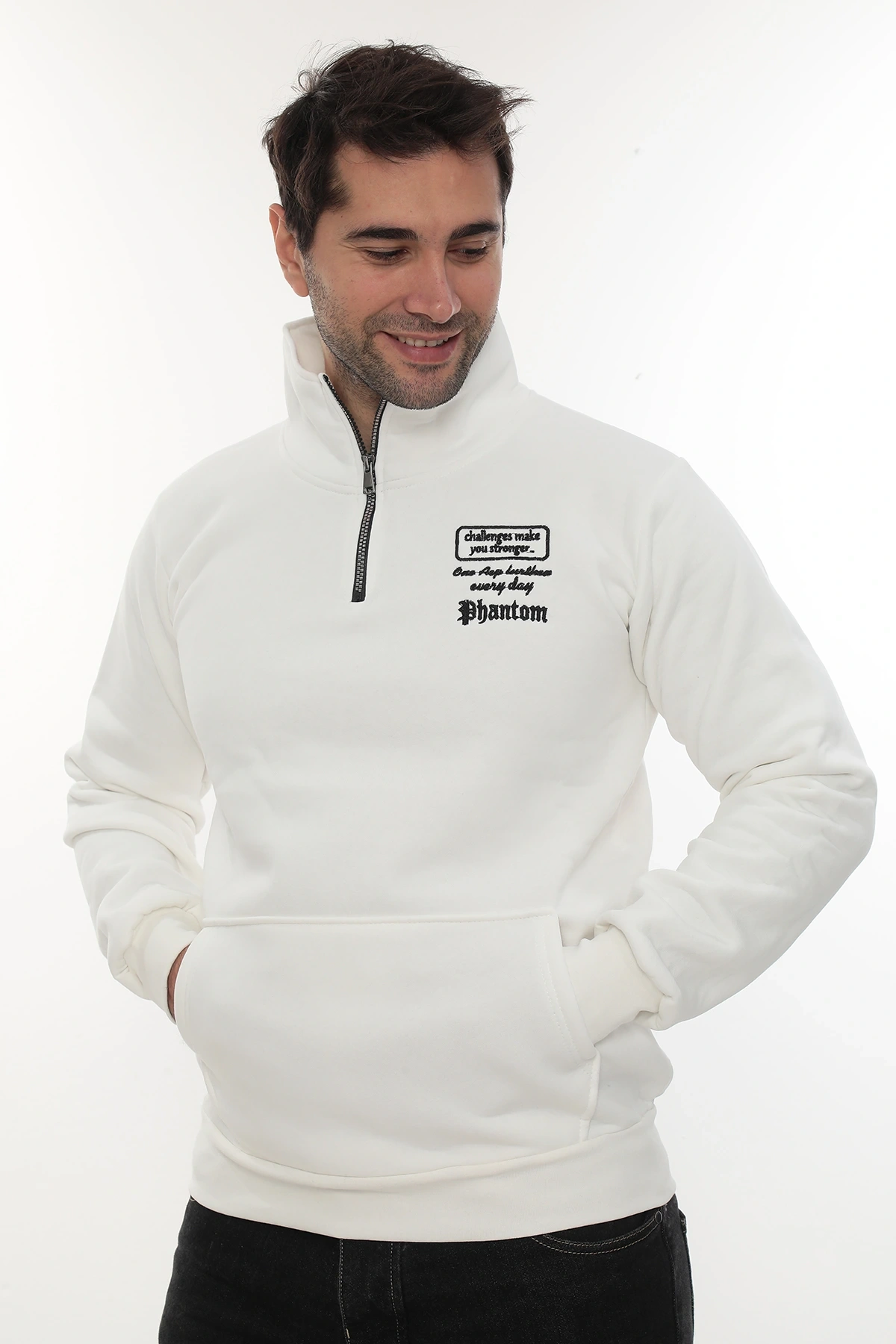 Erkek Beyaz Standart Fit Normal Kesim Içi Polarlı Yarım Fermuarlı Dik Bato Yaka Pamuklu Sweatshirt