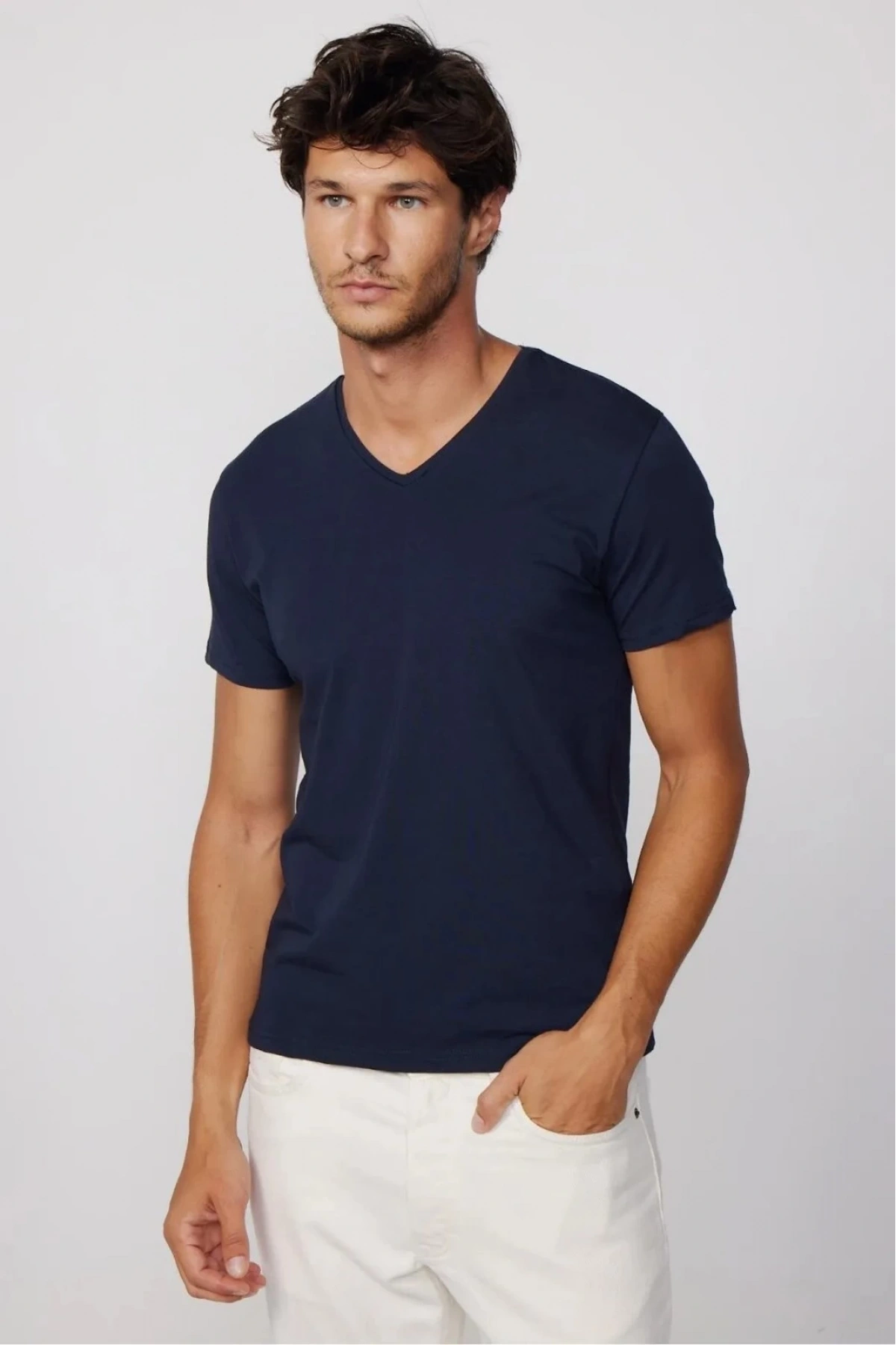 Erkek Lacivert Likralı Şık Pamuklu Yumuşak Dokulu Slim Fit Dar Kesim V Yaka Basic Tişört