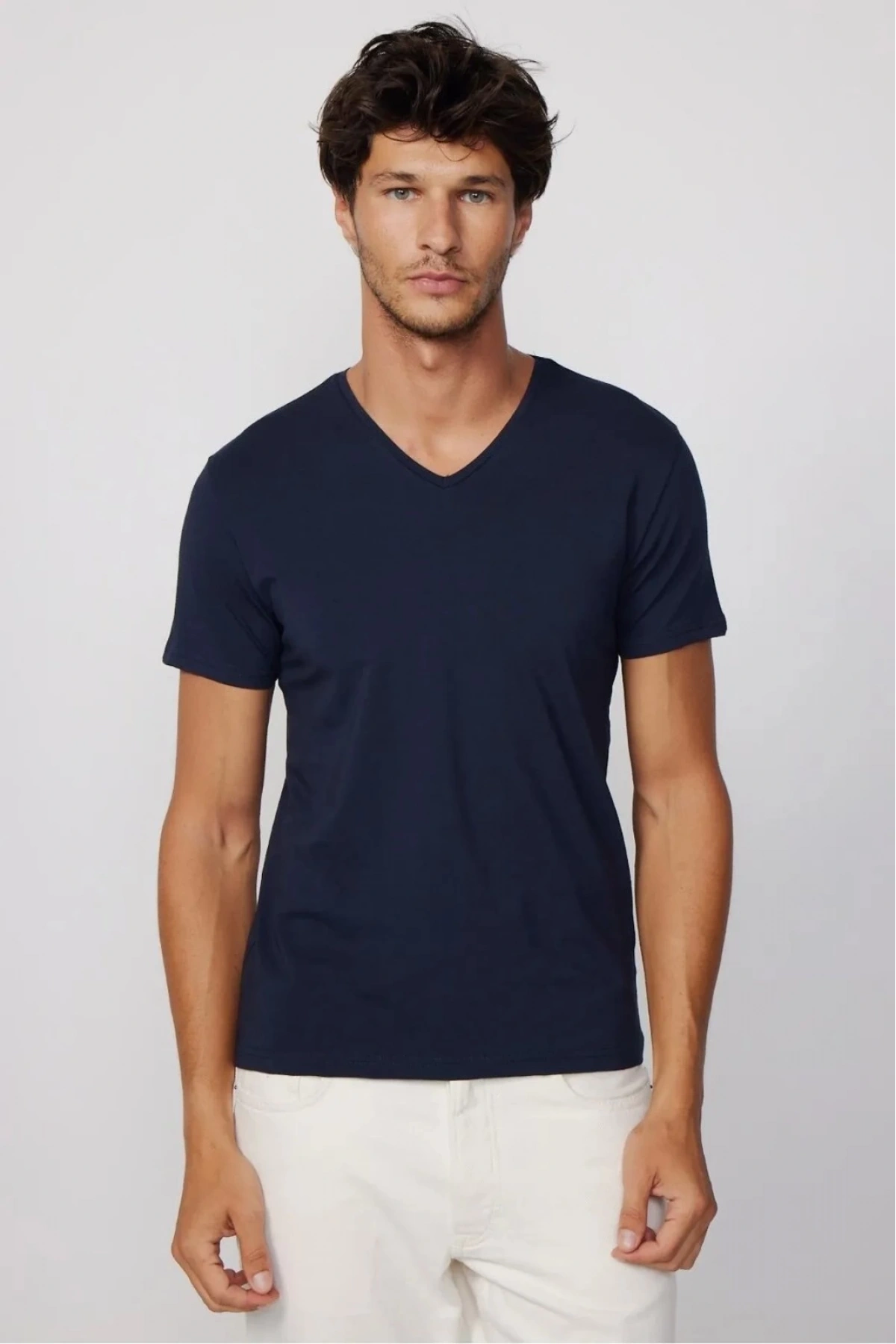 Erkek Lacivert Likralı Şık Pamuklu Yumuşak Dokulu Slim Fit Dar Kesim V Yaka Basic Tişört