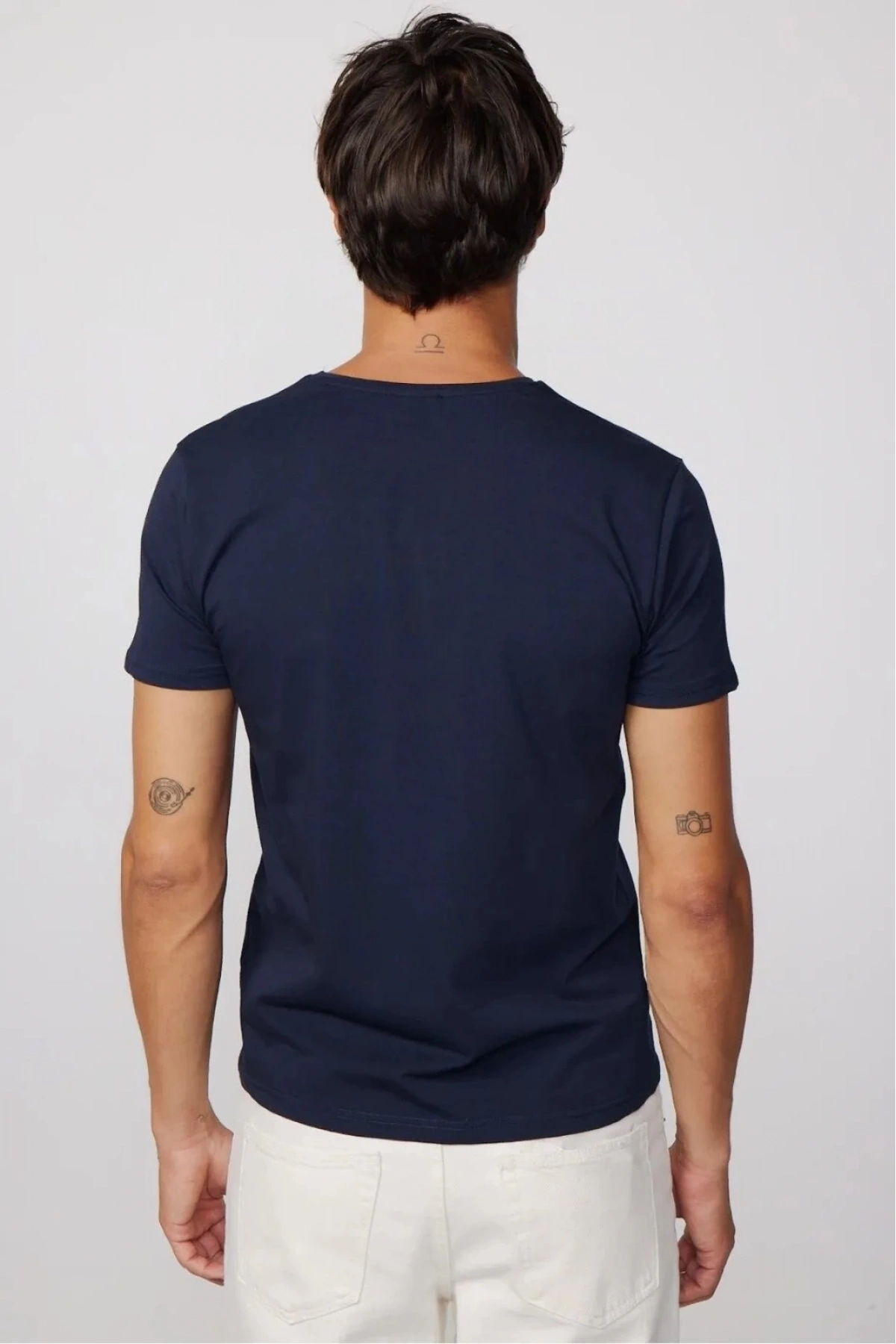 Erkek Lacivert Likralı Şık Pamuklu Yumuşak Dokulu Slim Fit Dar Kesim V Yaka Basic Tişört