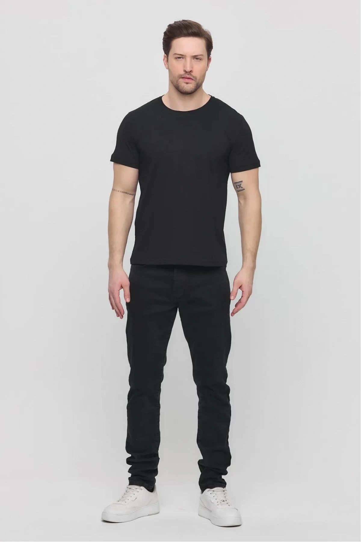 Erkek Siyah Likralı Şık Pamuklu Slim Fit Dar Kesim Bisiklet Yaka Basic Tişört