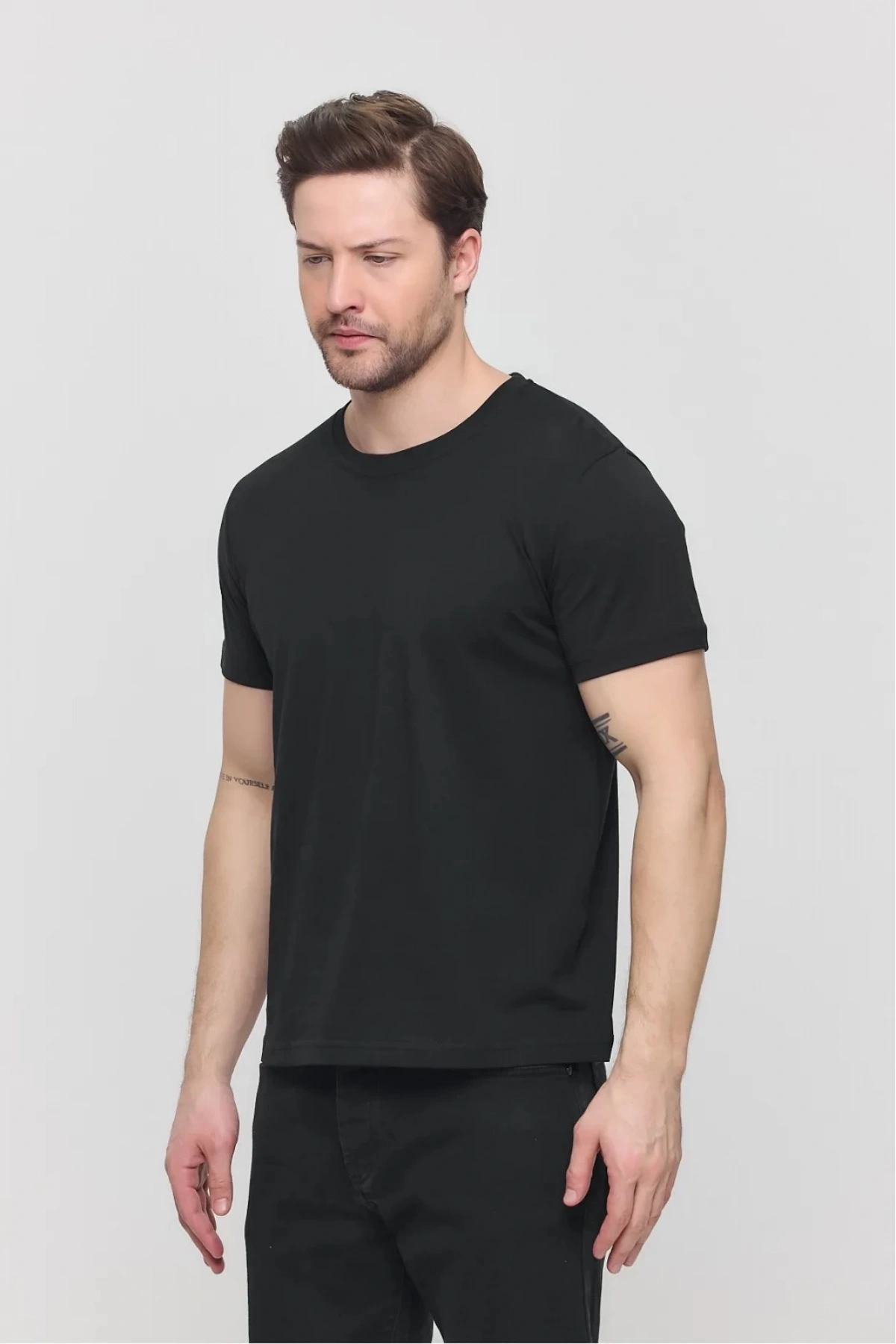 Erkek Siyah Likralı Şık Pamuklu Slim Fit Dar Kesim Bisiklet Yaka Basic Tişört