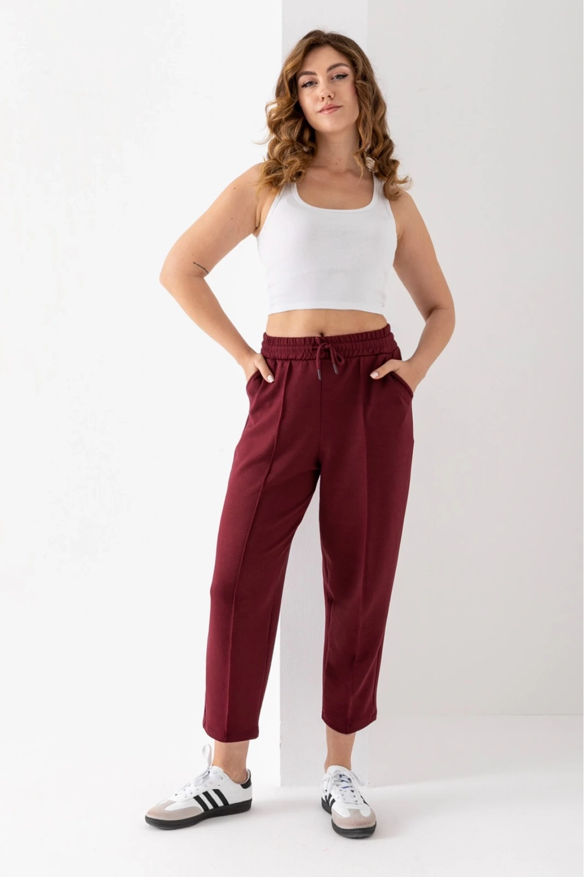 Kadın Bordo Renk Beli Lastikli Modal Kumaş Çımalı Bilek Pantolon Yumuşak Dokulu Şık Bağcıklı Pantolon