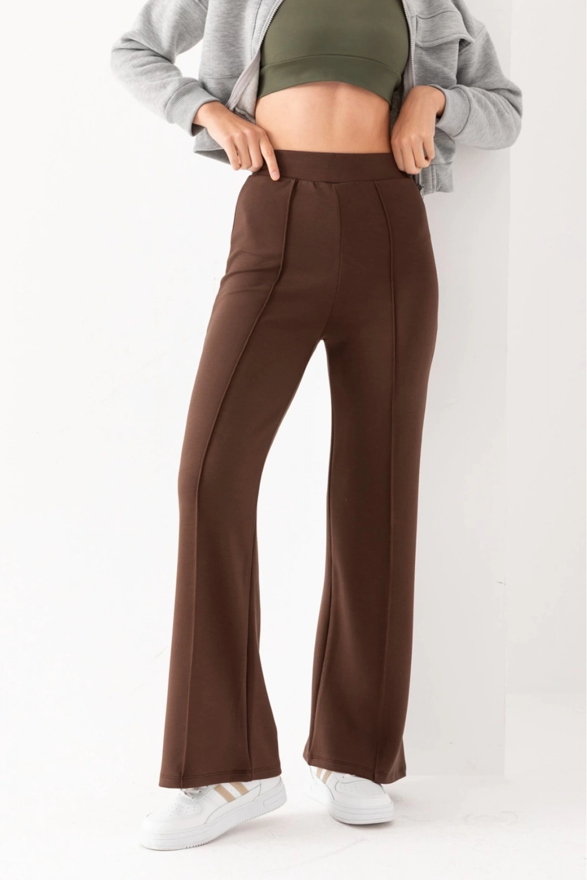 Kadın Kahve Modal Bol Paça Çımalı Yüksek Bel Yumuşak Dokulu Beli Lastikli Likralı Pantolon