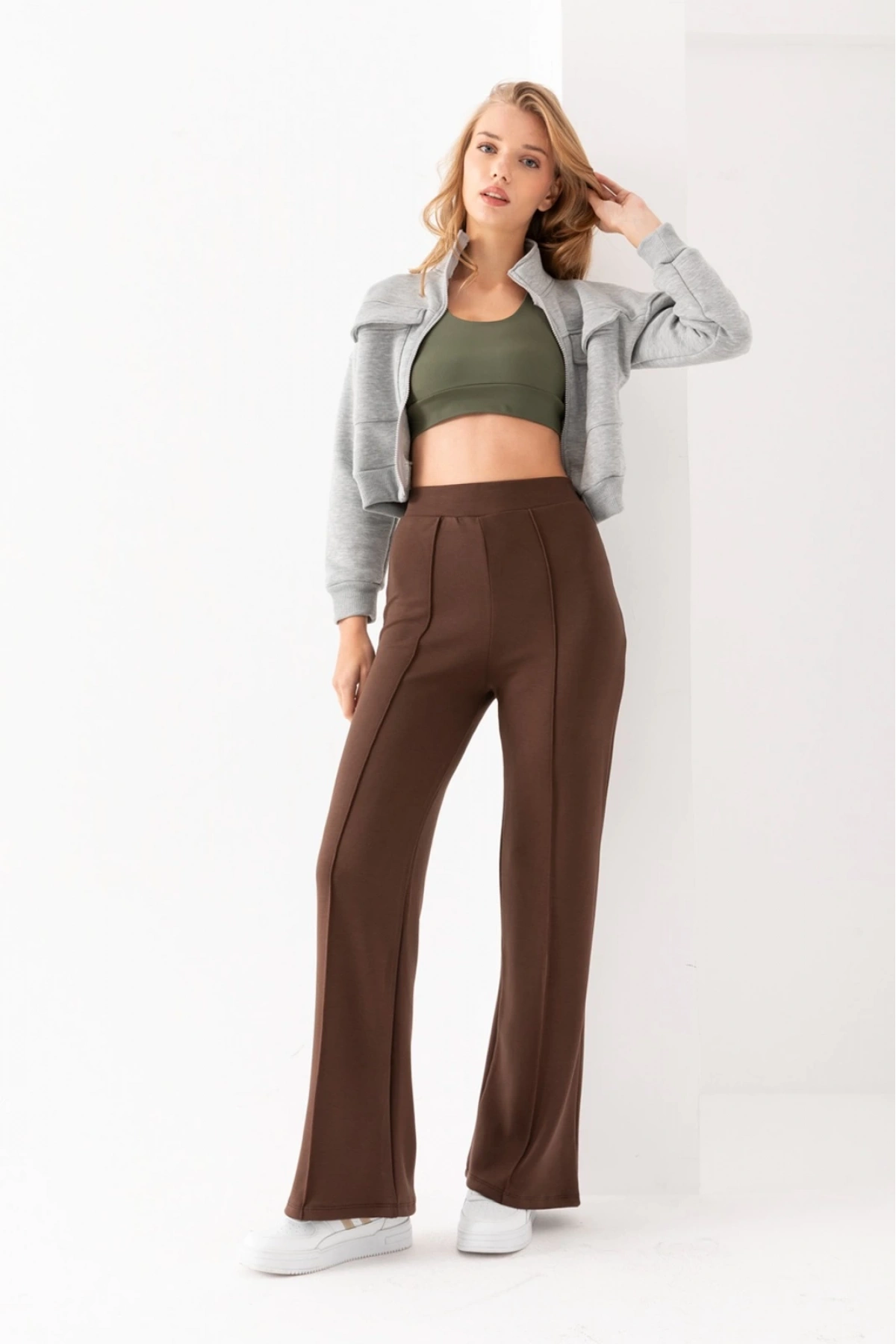 Kadın Kahve Modal Bol Paça Çımalı Yüksek Bel Yumuşak Dokulu Beli Lastikli Likralı Pantolon
