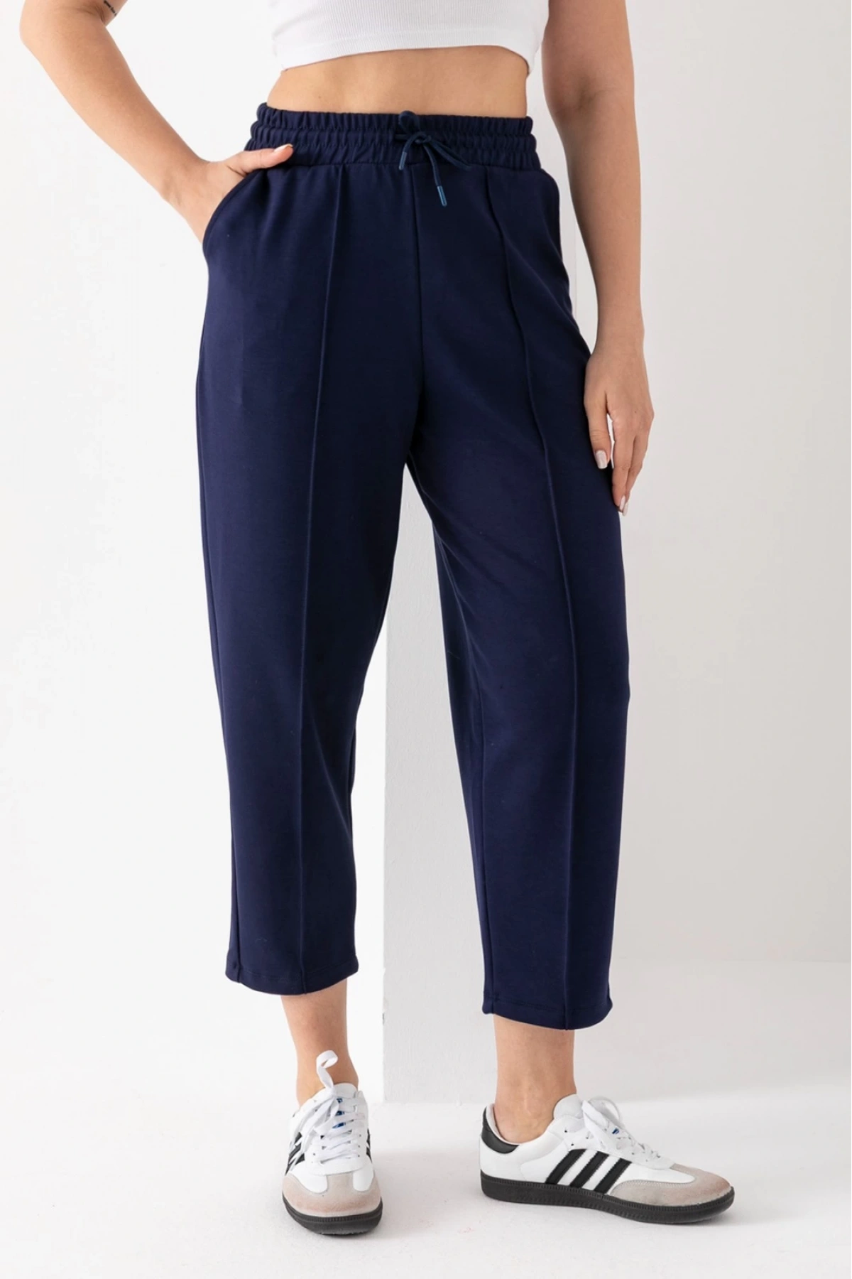 Kadın Lacivert Beli Lastikli Modal Kumaş Çımalı Bilek Pantolon Yumuşak Dokulu Şık Bağcıklı Pantolon
