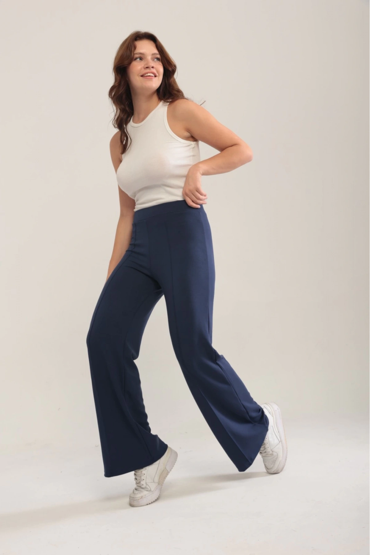 Kadın Lacivert Modal Bol Paça Çımalı Yüksek Bel Yumuşak Dokulu Beli Lastikli Likralı Pantolon