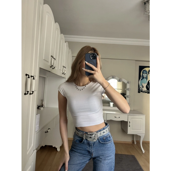 Beyaz Basic Crop Tshirt
