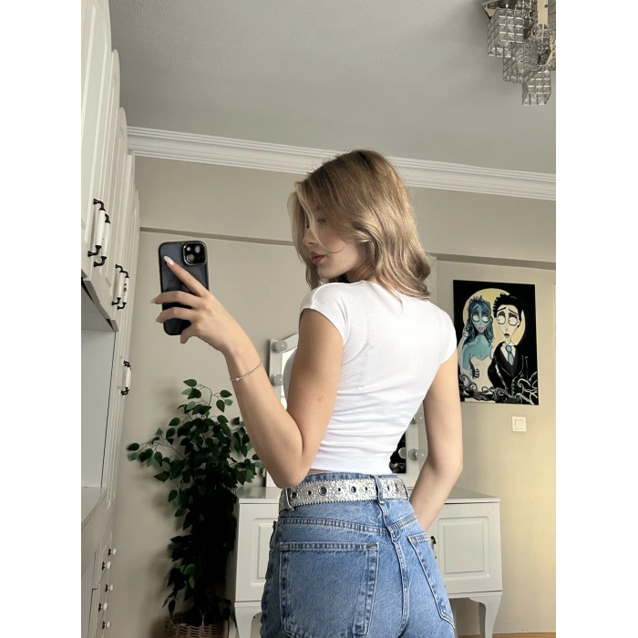 Beyaz Basic Crop Tshirt