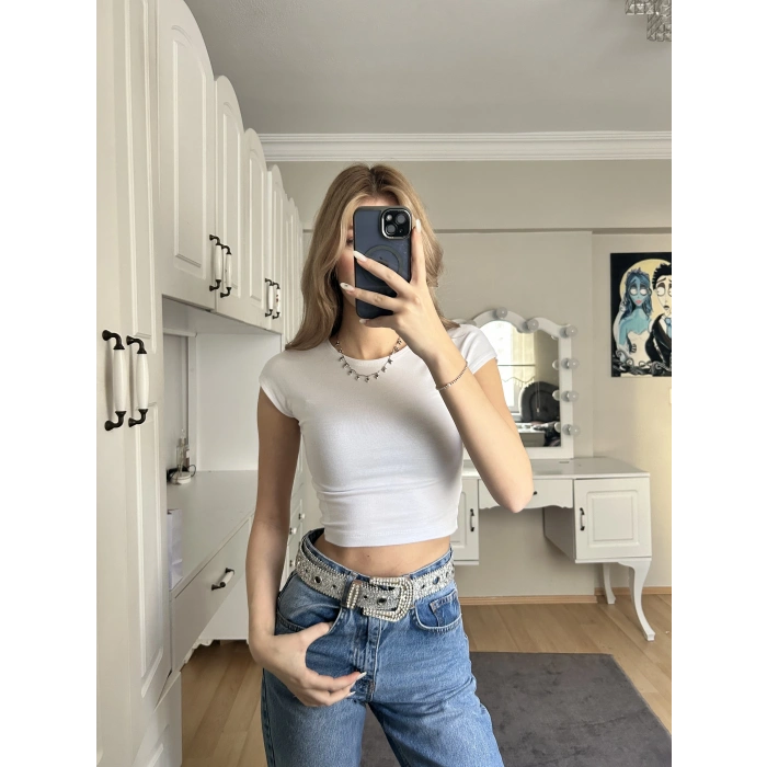 Beyaz Basic Crop Tshirt