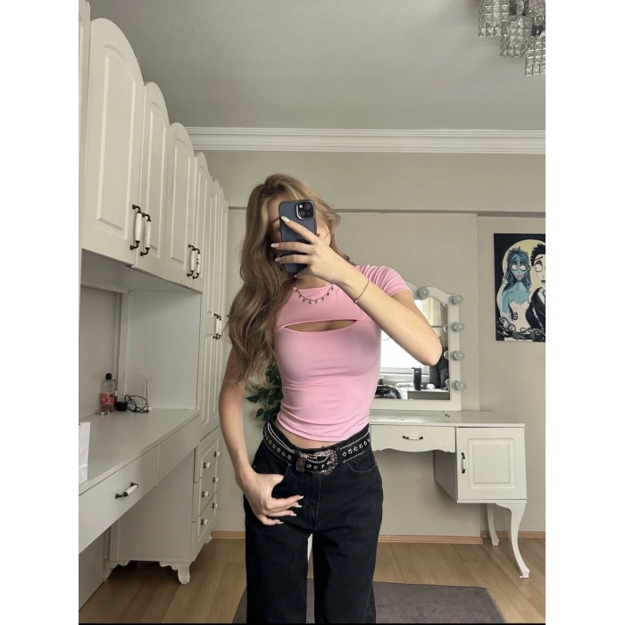 Pembe Pencere Detay Crop