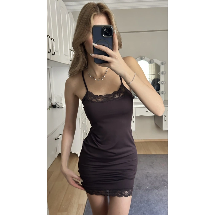 Kahverengi Askılı Dantelli Elbise