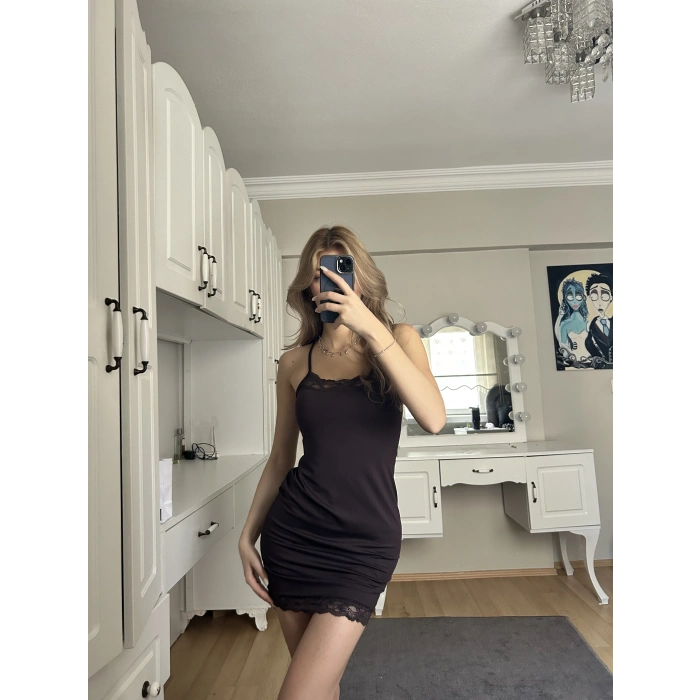 Kahverengi Askılı Dantelli Elbise