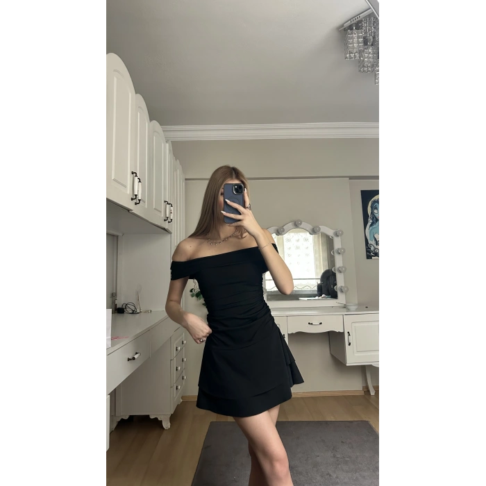 Siyah Madonna Yaka Drapeli Elbise