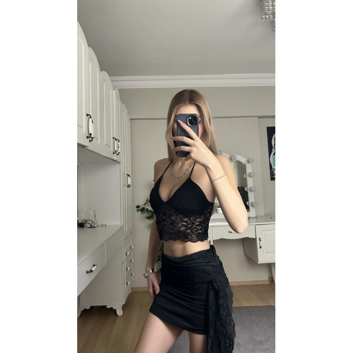 Siyah Dantelli Büstiyer Etek Takım