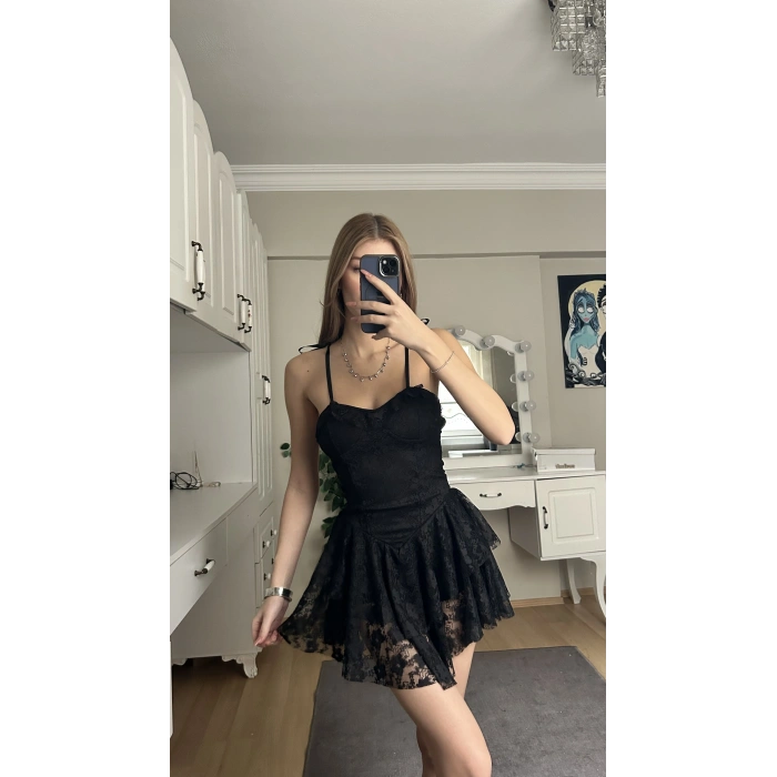 Siyah Askılı Sırt Detay Prenses Elbise