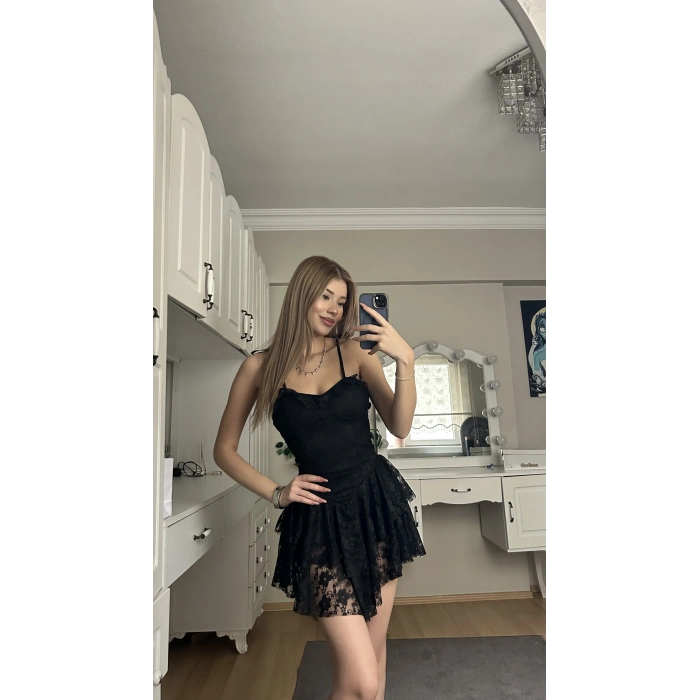 Siyah Askılı Sırt Detay Prenses Elbise