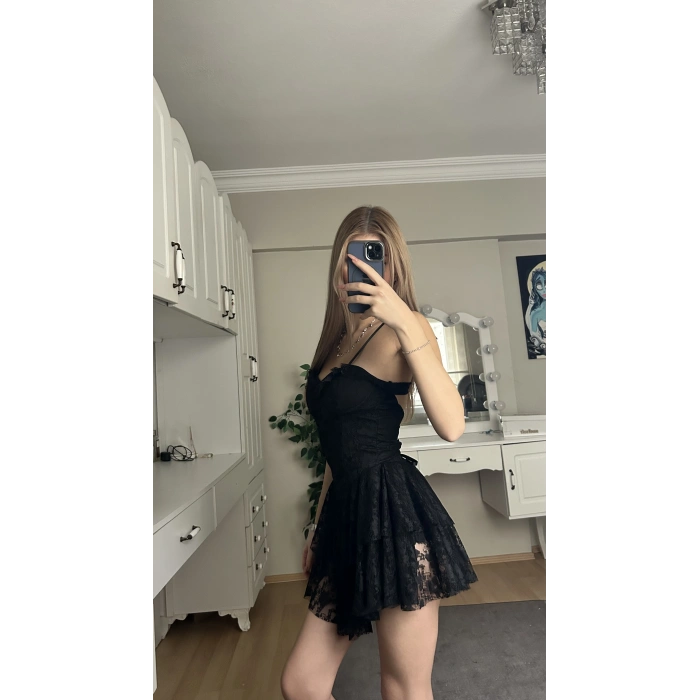 Siyah Askılı Sırt Detay Prenses Elbise