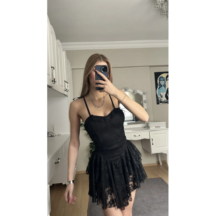 Siyah Askılı Sırt Detay Prenses Elbise