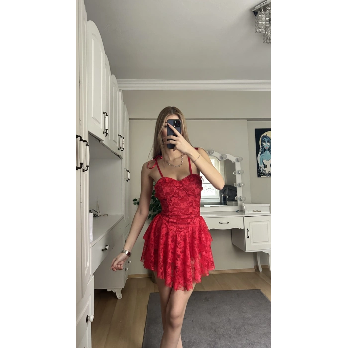 Kırmızı Askılı Sırt Detay Prenses Elbise