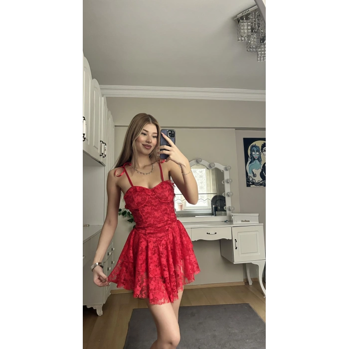 Kırmızı Askılı Sırt Detay Prenses Elbise