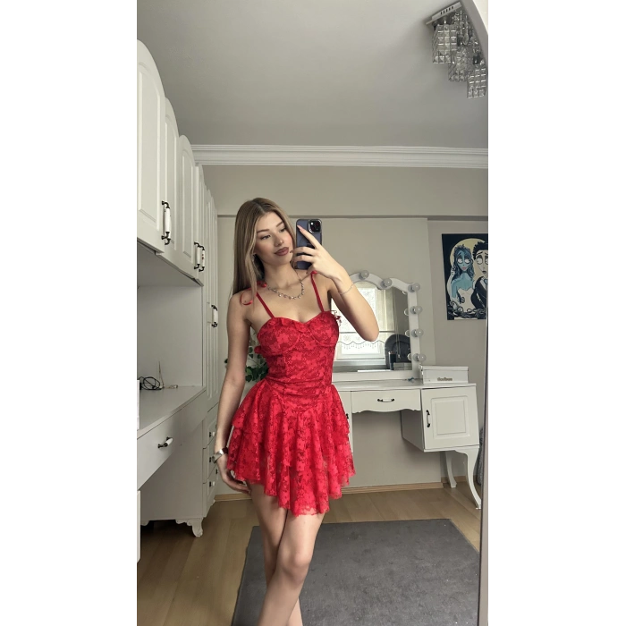 Kırmızı Askılı Sırt Detay Prenses Elbise